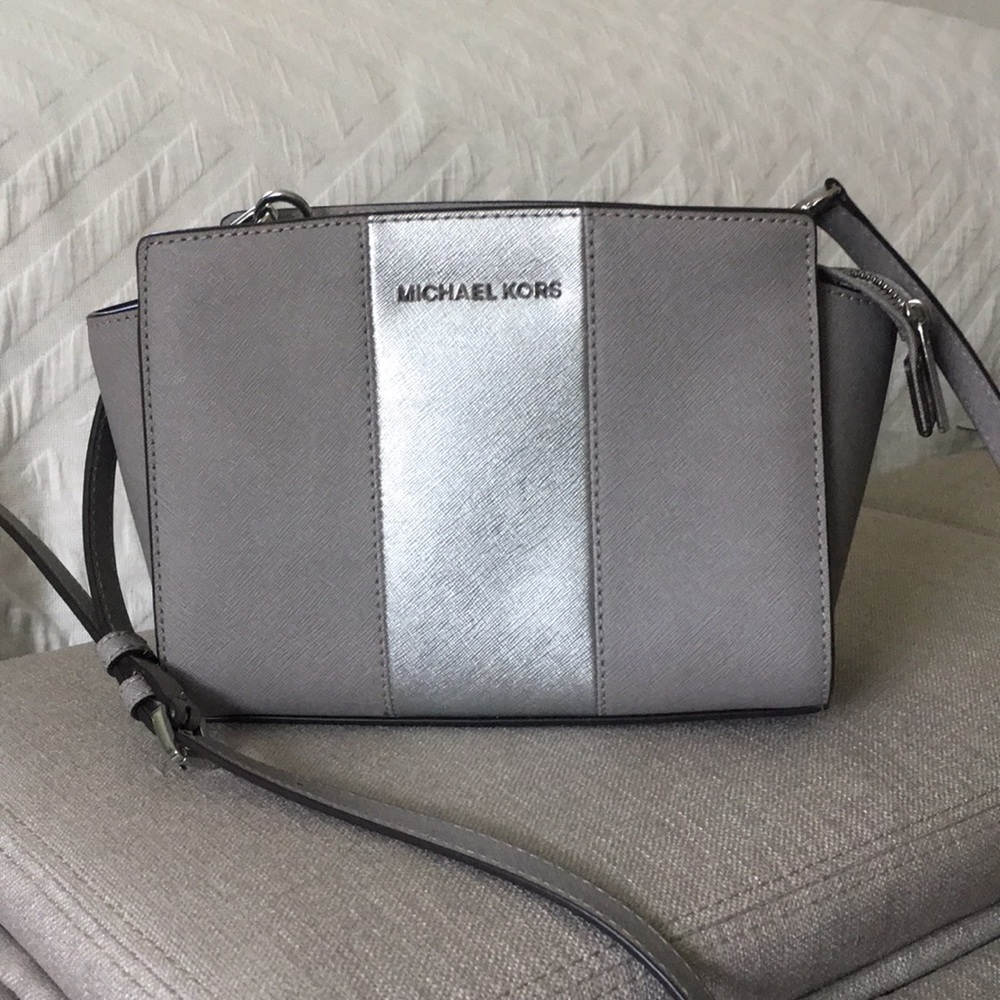 Michael Kors Selma Medium Metallic Crossbody
